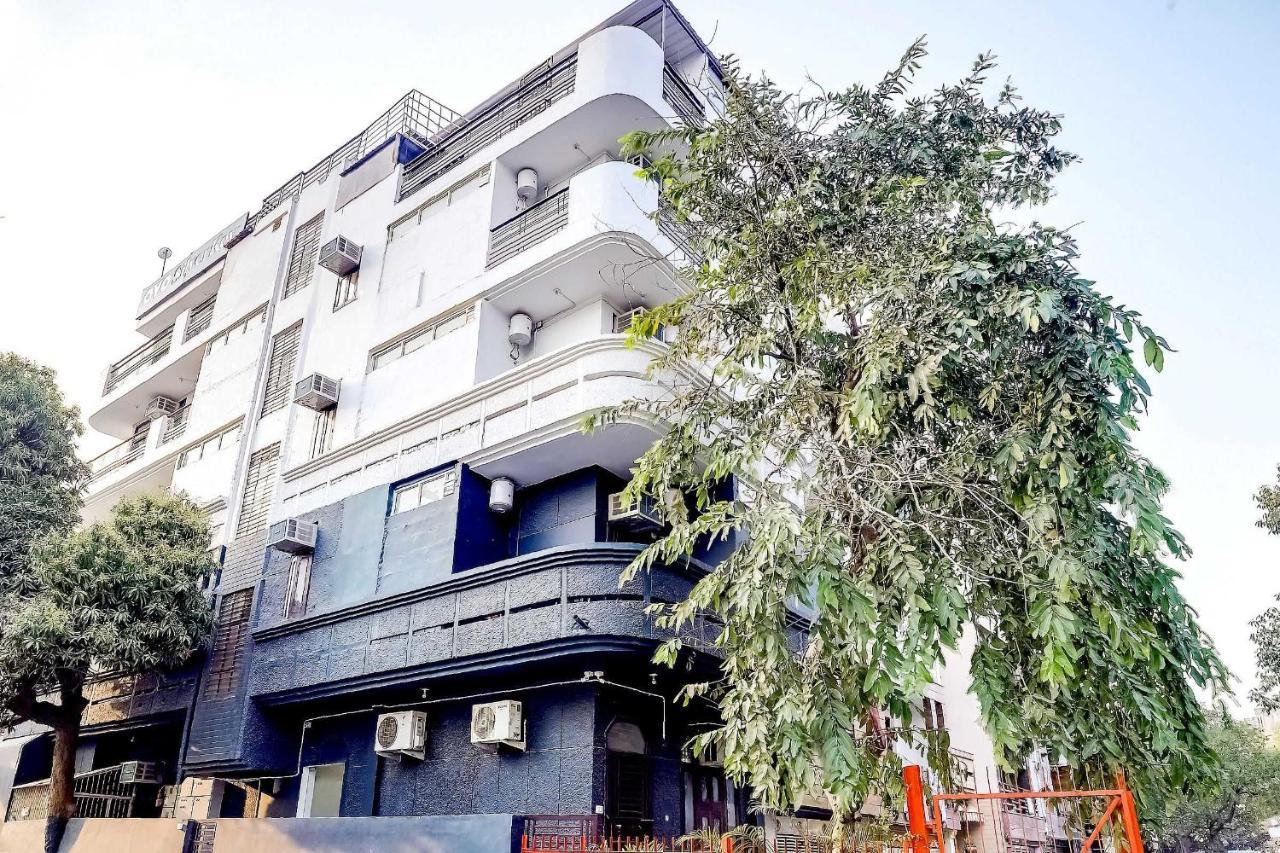 דלהי Collection O 71756 Hotel Silver Arrow Near Pacific Mall Tagore Garden מראה חיצוני תמונה