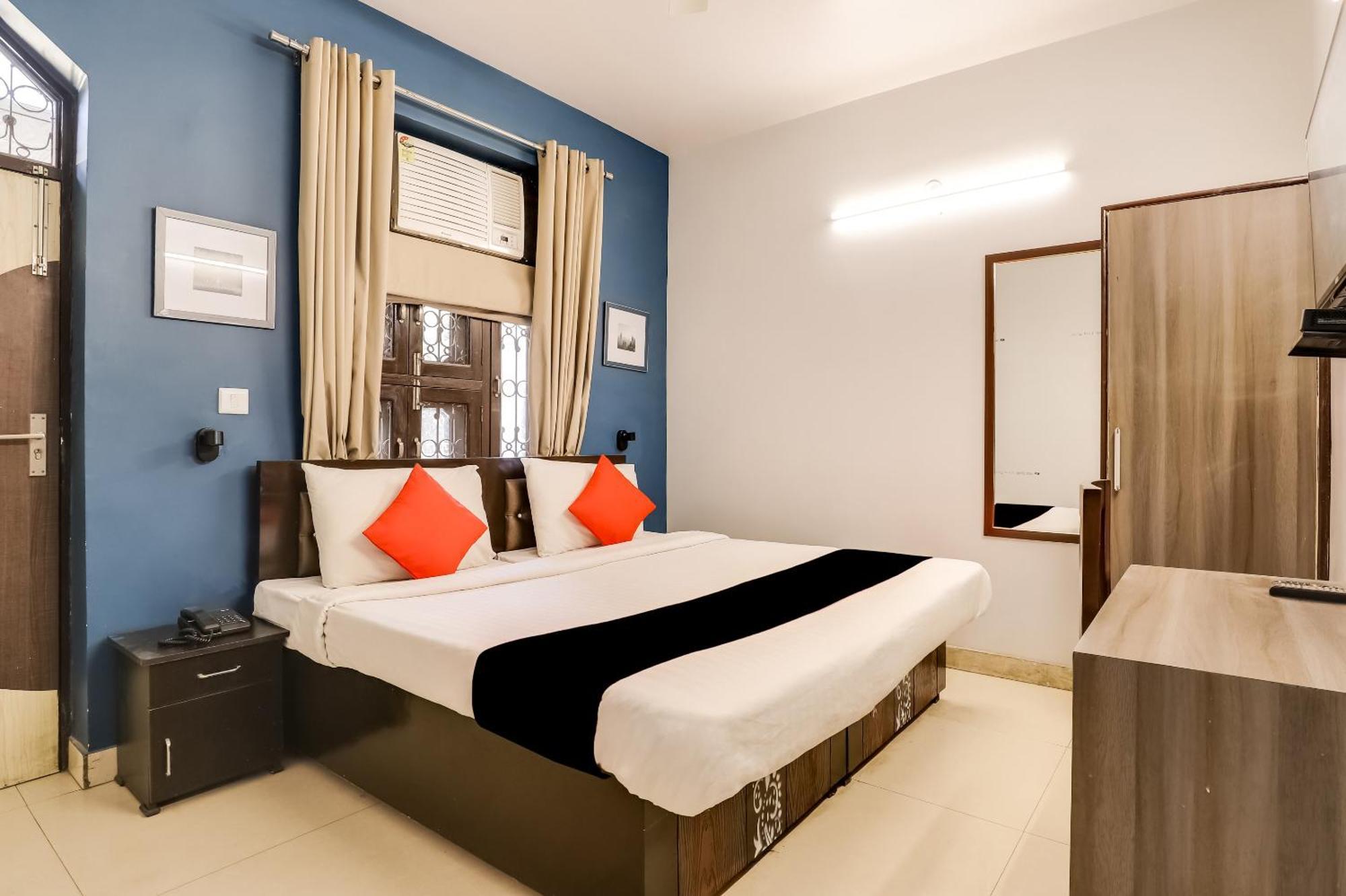 דלהי Collection O 71756 Hotel Silver Arrow Near Pacific Mall Tagore Garden מראה חיצוני תמונה