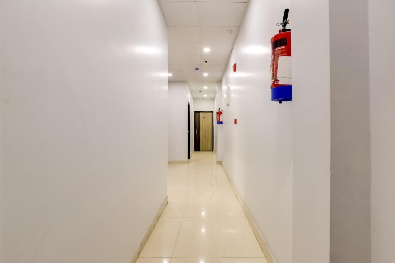 דלהי Collection O 71756 Hotel Silver Arrow Near Pacific Mall Tagore Garden מראה חיצוני תמונה